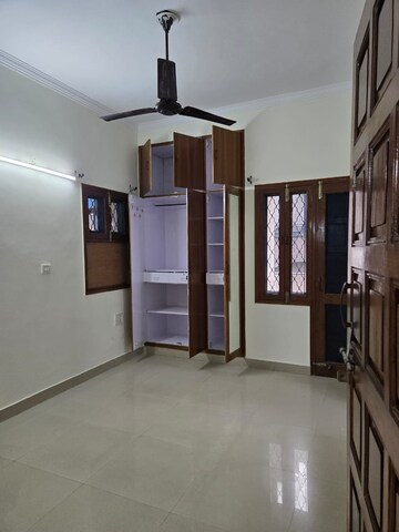 Room in 3 BHK Apartment at Dwarka – for Rent