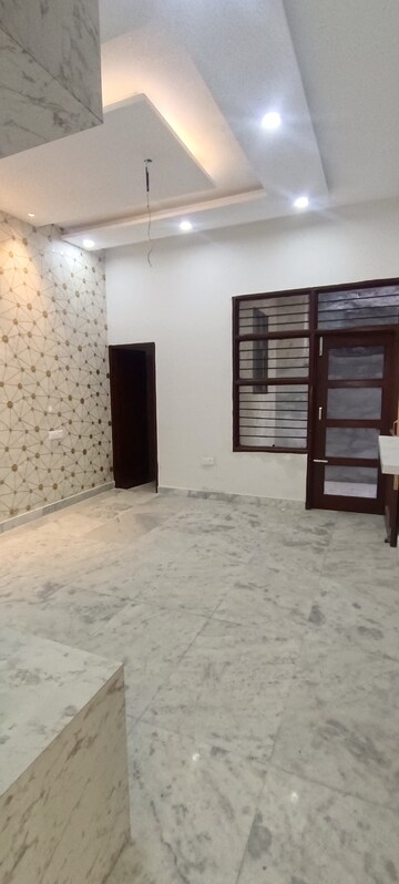 Room in 4 BHK Independent House at Patiala Road – for Sale