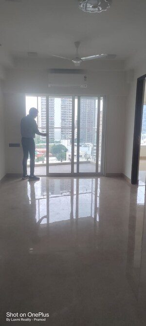 Room in 3 BHK Apartment at Dipti Ocean Terraces, Shivaji Park – for Rent