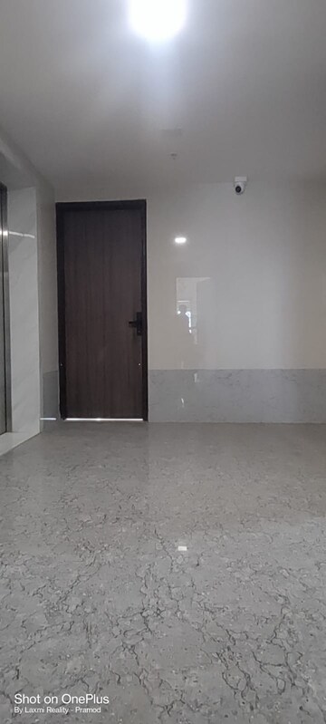 Room in 3 BHK Apartment at Dipti Ocean Terraces, Shivaji Park – for Rent