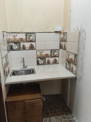 Kitchen in Studio Builder Floor at Gomti Nagar – for Rent