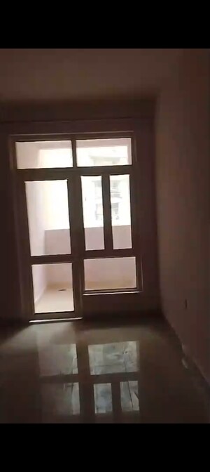 Room in 3 BHK Apartment at Supertech Ecovillage I, Sector 1 Greater Noida – for Rent