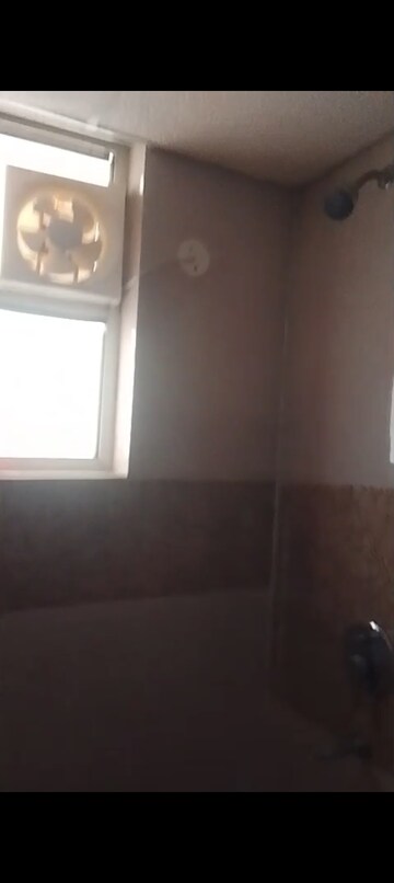 Room in 3 BHK Apartment at Supertech Ecovillage I, Sector 1 Greater Noida – for Rent