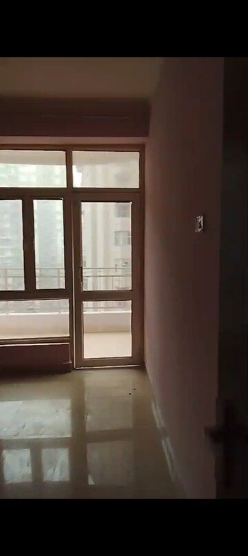 Room in 3 BHK Apartment at Supertech Ecovillage I, Sector 1 Greater Noida – for Rent