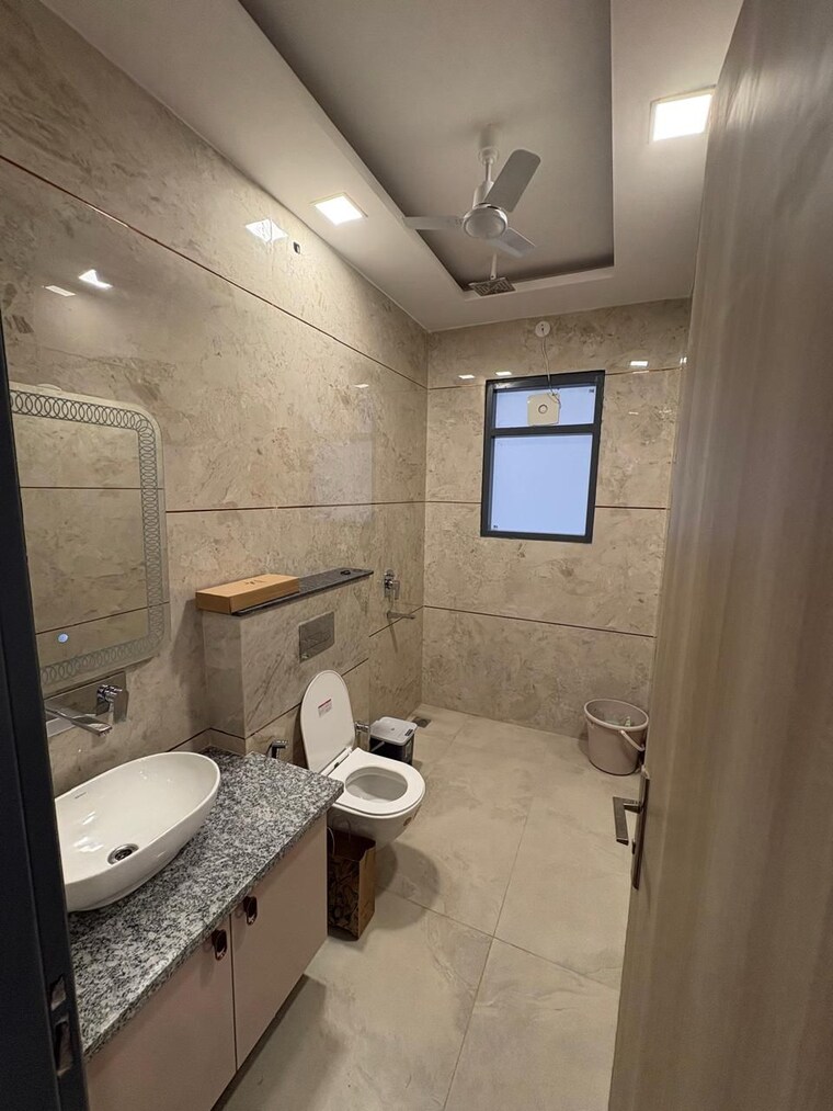Bathroom, sector 45 1 Bedroom 755 Sq.Ft. Builder Floor In Sector 45 Gurgaon 9715401