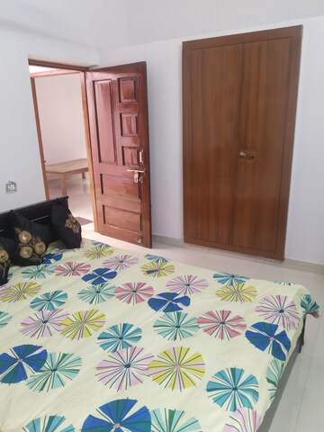 Bedroom in 1.5 BHK Builder Floor at Gomti Nagar – for Rent