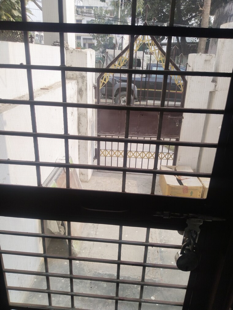 Balcony, gomti nagar 1.5 Bedroom 700 Sq.Ft. Builder Floor In Gomti Nagar Lucknow 9715433