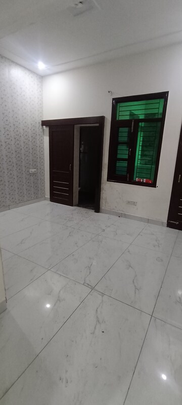 Room in 2 BHK Independent House at Patiala Road – for Sale