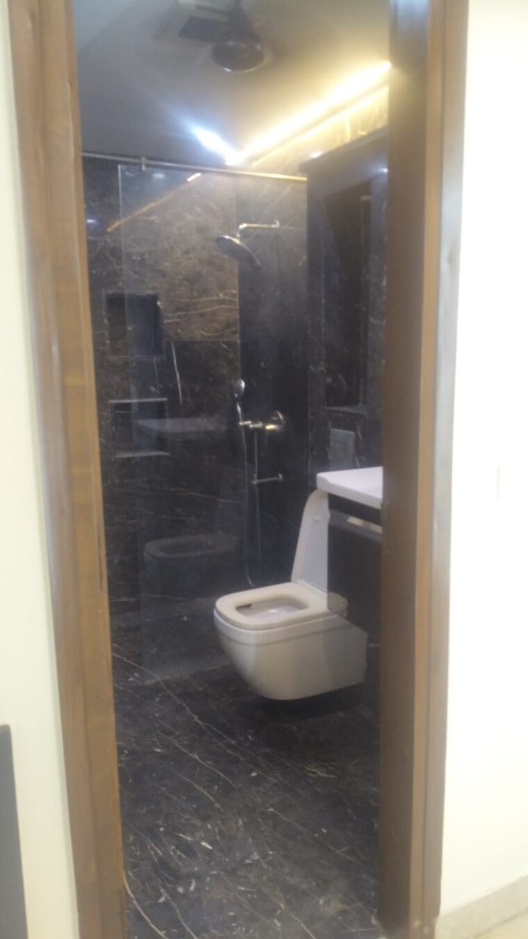 Bathroom, lajpat nagar i 2 Bedroom 900 Sq.Ft. Independent House In Lajpat Nagar I Delhi 9715439