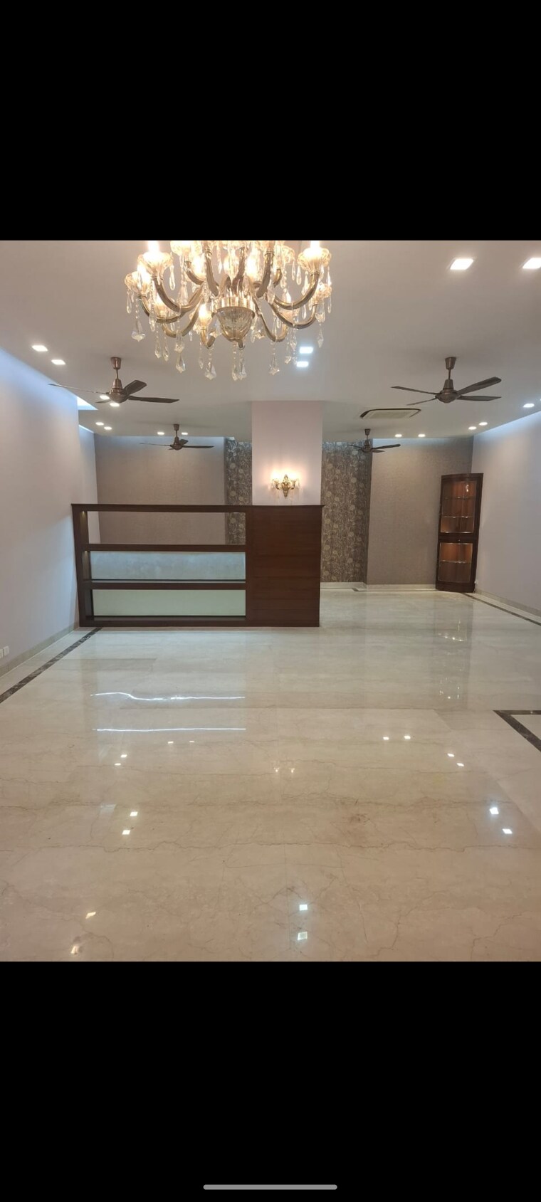 Room, chittaranjan park 4 Bedroom 2500 Sq.Ft. Builder Floor In Chittaranjan Park Delhi 9715533