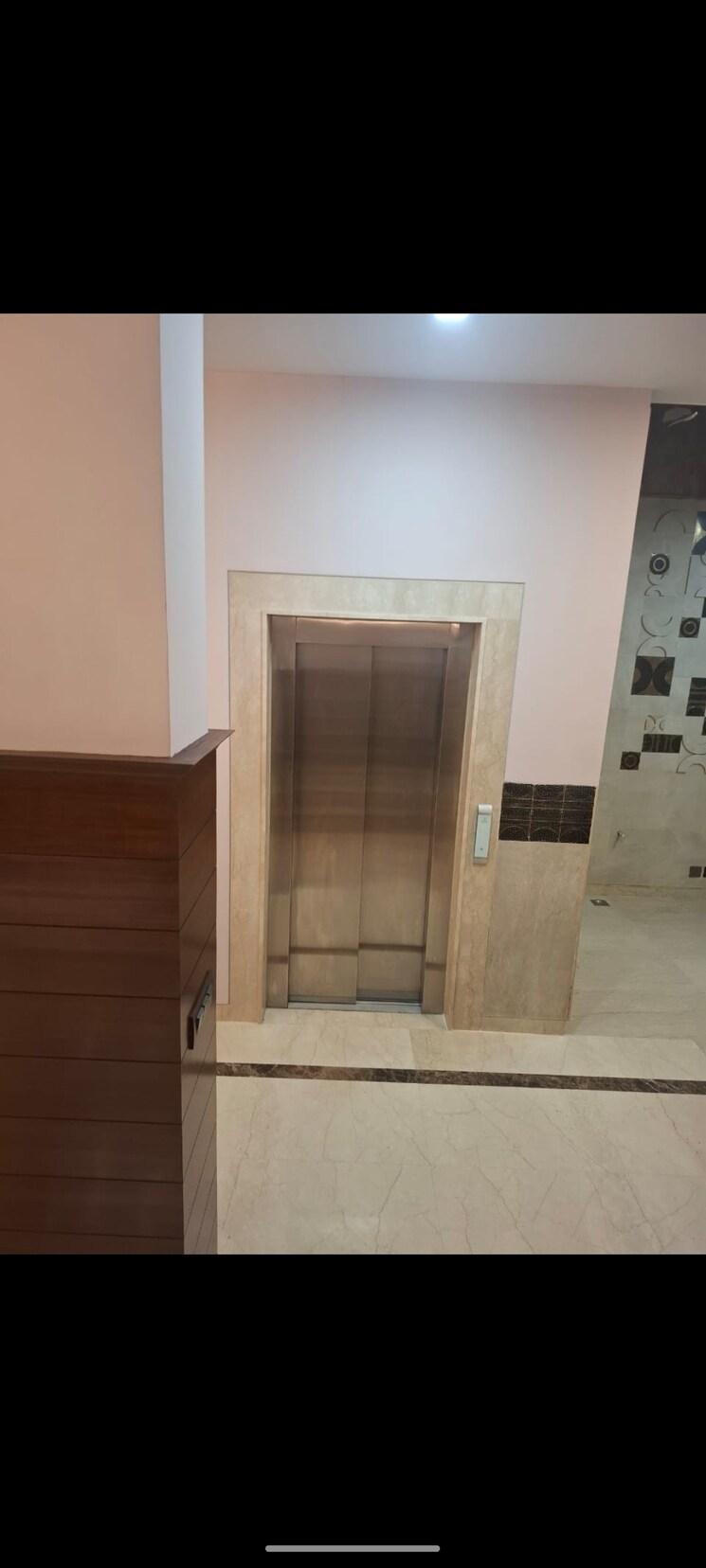 Bathroom, chittaranjan park 4 Bedroom 2500 Sq.Ft. Builder Floor In Chittaranjan Park Delhi 9715533