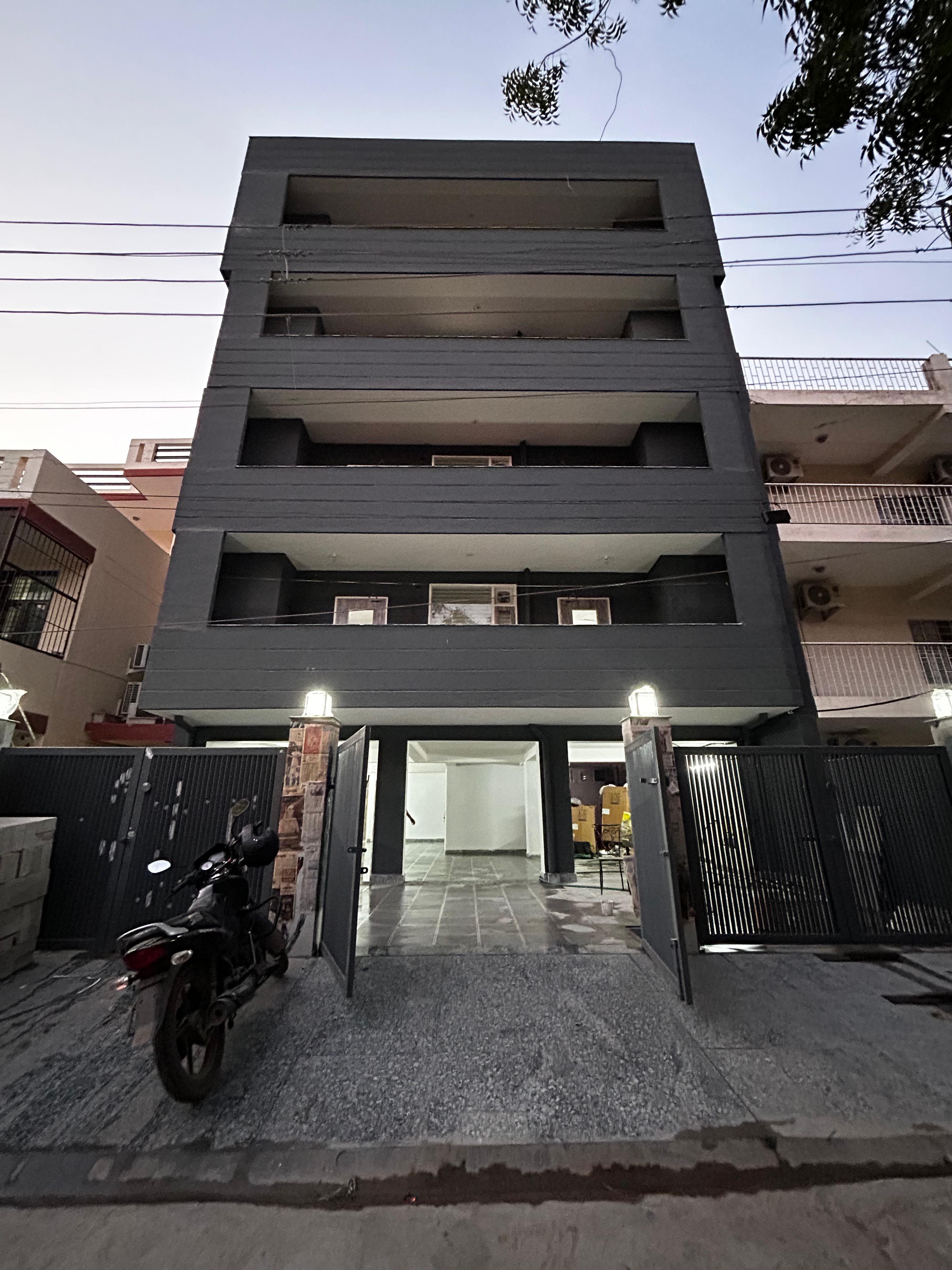 1 BHK Builder Floor For Rent in Sector 45