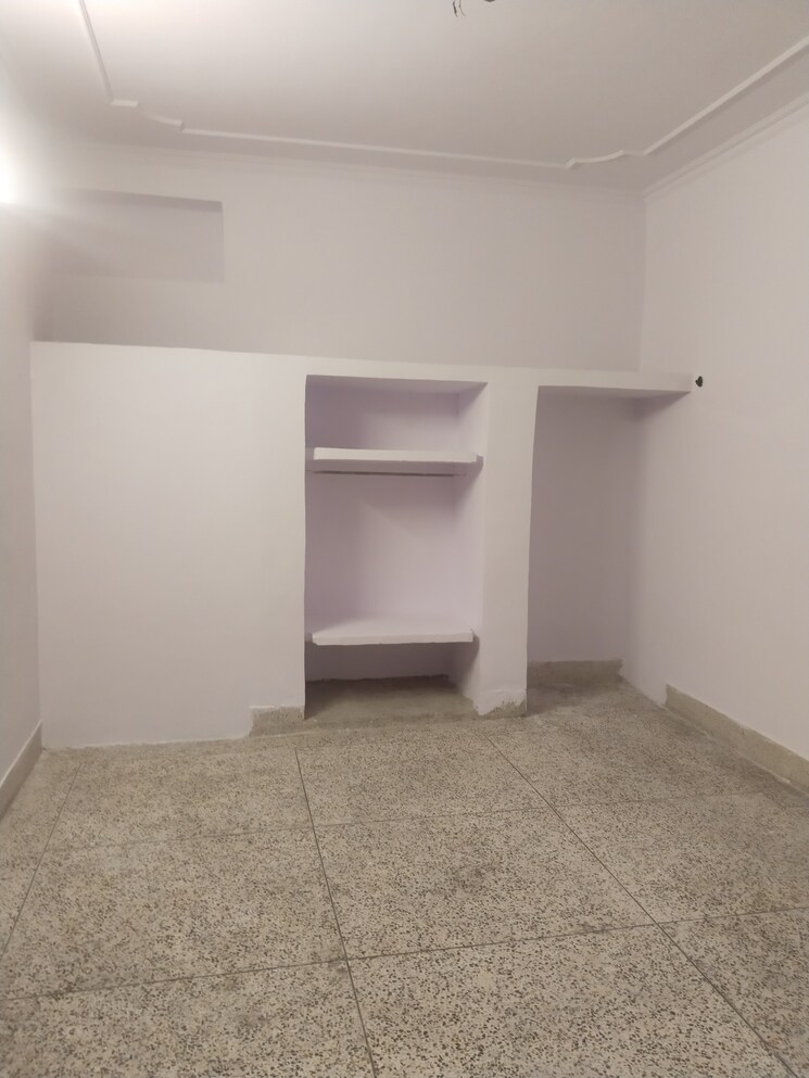 Room, gomti nagar 1.5 Bedroom 800 Sq.Ft. Independent House In Gomti Nagar Lucknow 9715622