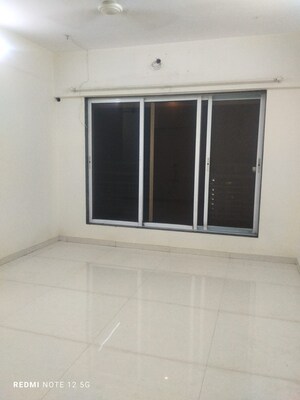 Room in 2 BHK Apartment at Sahajanand Arista, Goregaon West – for Rent