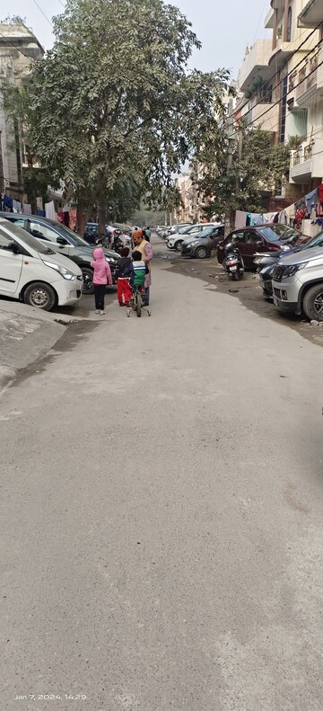 Parking in 1 BHK Builder Floor at Nyay Khand – for Rent