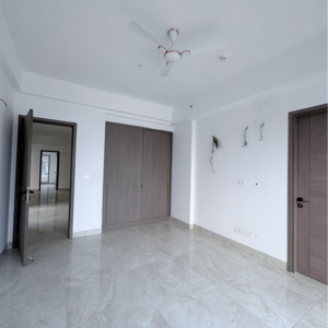 Room in 3.5 BHK Apartment at Shalimar One World Belvedere Court 3, Malesemau – for Rent