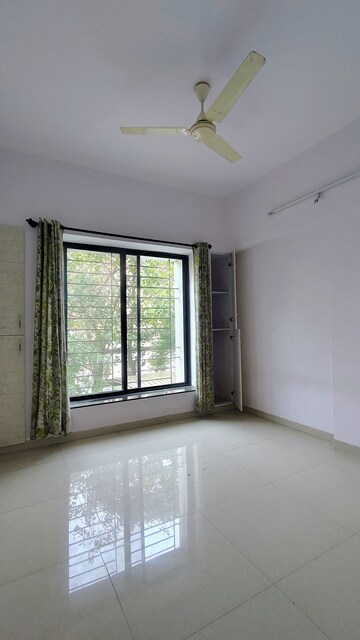 Room in 2 BHK Apartment at Bavdhan – for Sale