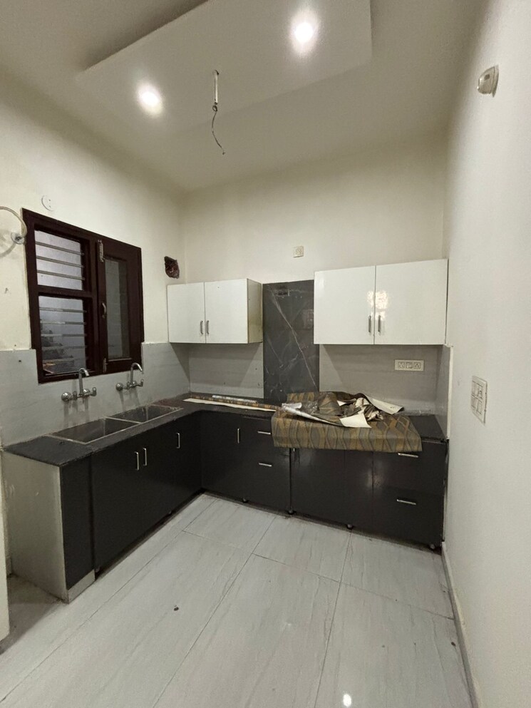 Kitchen, dhakoli 2 Bedroom 100 Sq.Yd. Builder Floor In Dhakoli Zirakpur 9715637