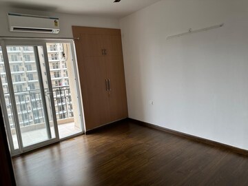 Room in 3 BHK Apartment at ATS Nobility, Sector 4 Greater Noida – for Rent