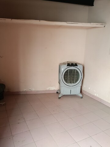 Room in 1 RK Builder Floor at Ignou Road – for Rent