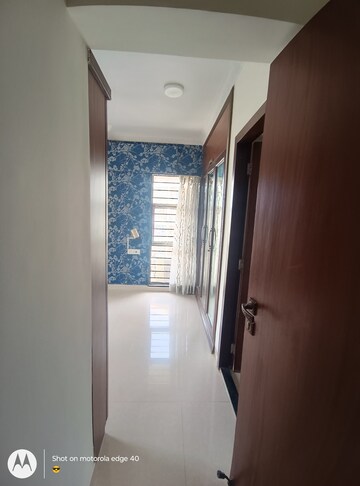 Furnished Amenities in 3 BHK Apartment at The Wadhwa Platina, Kolshet Road – for Rent