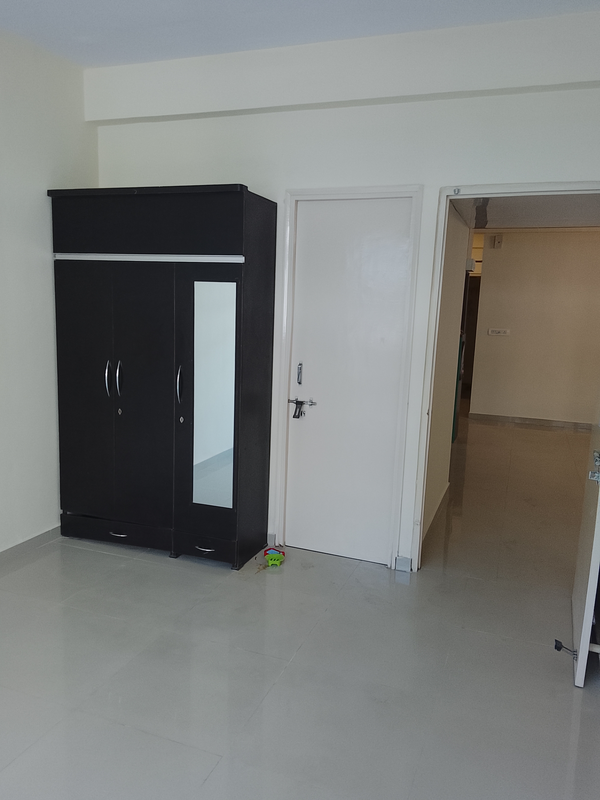 2 BHK Apartment For Rent in Pyramid Square 67A