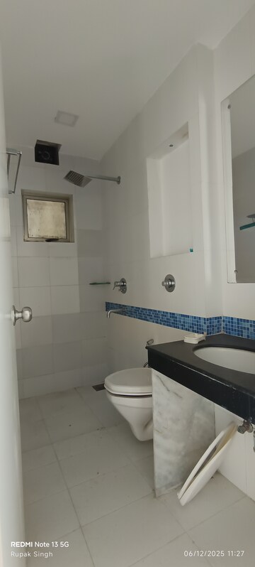 Bathroom in 5 BHK Apartment at Oberoi Springs, Andheri West – for Sale