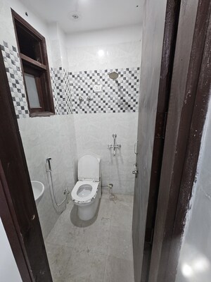 Bathroom in 1 BHK Builder Floor at Neb Sarai – for Rent