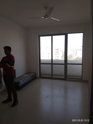 Room in 3 BHK Apartment at Vatika Lifestyle Homes, Sector 83 – for Sale