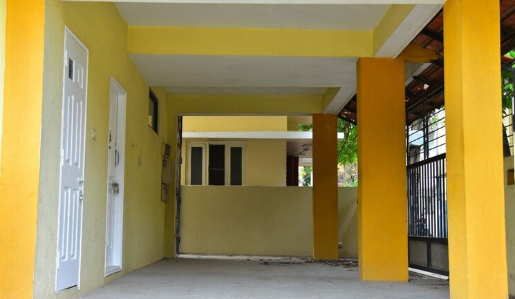 Room, hrbr layout 3 Bedroom 2200 Sq.Ft. Independent House In Hrbr Layout Bangalore 9716370