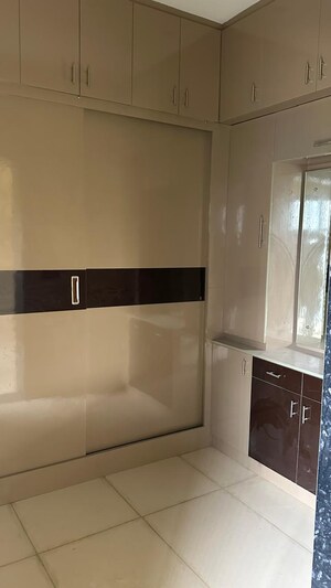 Furnished Amenities in 6 BHK Villa at Gaur Yamuna City 32nd Park View, Gaur Yamuna City – for Sale
