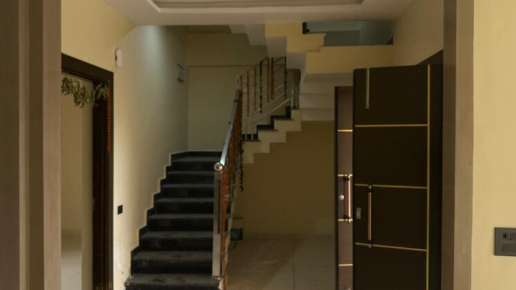 undefined, gaur-yamuna-city-32nd-park-view 6 Bedroom 3160 Sq.Ft. Villa In Gaur Yamuna City Greater Noida 9716585