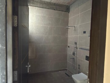 Bathroom in 6 BHK Villa at Gaur Yamuna City 32nd Park View, Gaur Yamuna City – for Sale