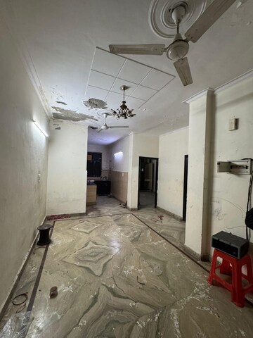 Bedroom in 3 BHK Builder Floor at Green Fields Colony – for Rent