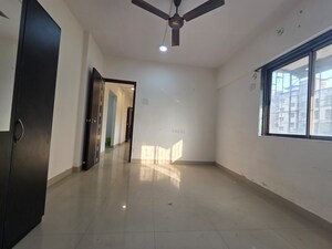 Room in 2 BHK Apartment at Goregaon West – for Rent