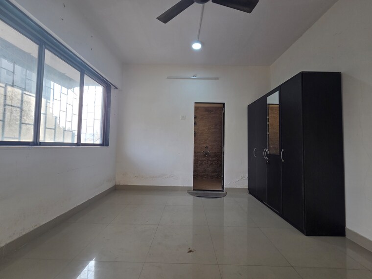 Room, goregaon west 2 Bedroom 600 Sq.Ft. Apartment In Goregaon West Mumbai 9716863