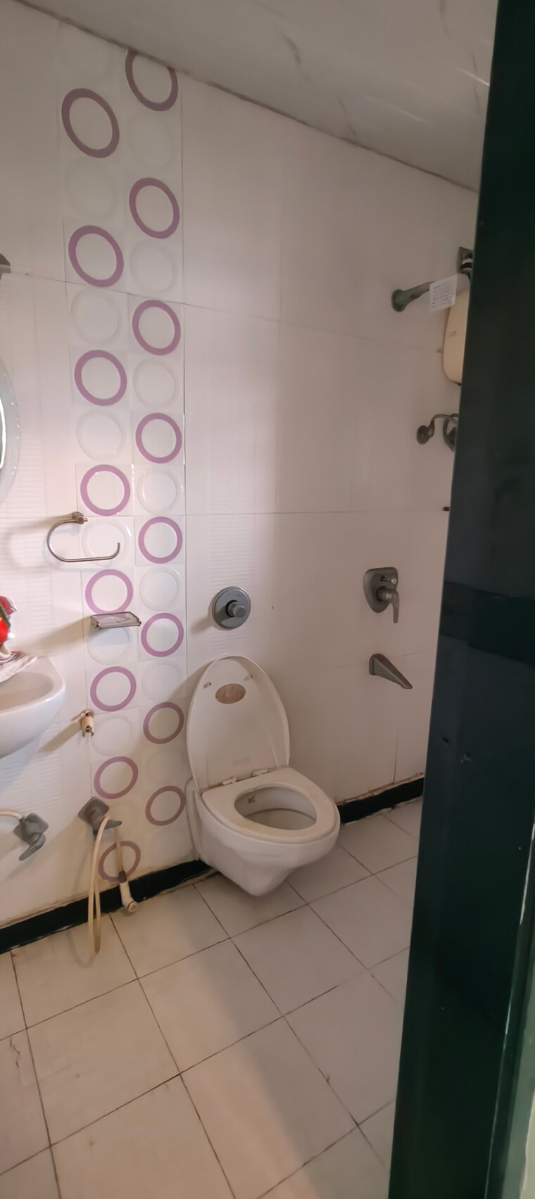 Bathroom, kharghar sector 4 4 Bedroom 1800 Sq.Ft. Apartment In Kharghar Sector 4 Navi Mumbai 9716886