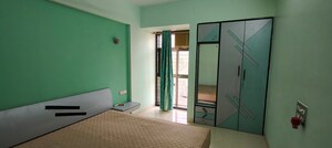 Room in 4 BHK Apartment at Kharghar Sector 4 – for Rent