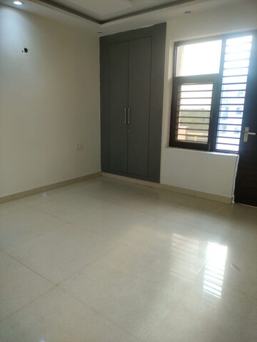 Bedroom in 3 BHK Builder Floor at Green Fields Colony – for Sale