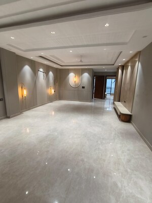 Building Lobby in 3 BHK Builder Floor at Green Fields Colony – for Sale