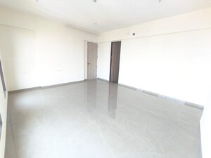 Room in 3 BHK Apartment at Mahaveer Solitaire Edge, Kandivali East – for Sale