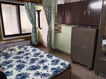 Bedroom in 1 BHK Apartment at Andheri West – for Rent