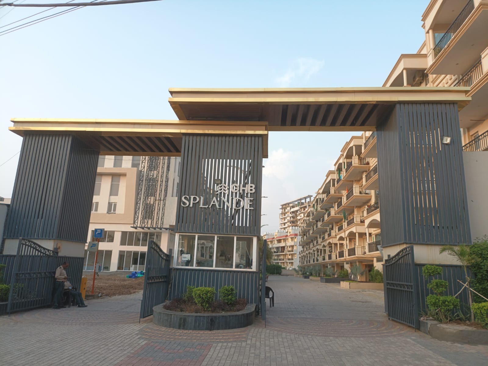 3 BHK + Pooja Room Apartment For Rent in GHB Splande