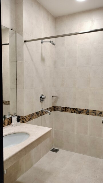 Bathroom in 3 BHK Apartment at Oberoi Realty Woods, Goregaon East – for Sale