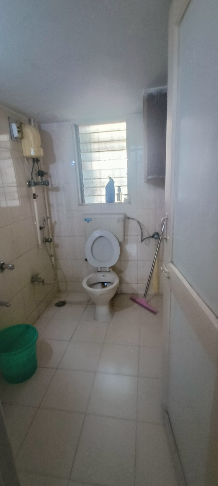 Bathroom, kandivali west 2 Bedroom 1000 Sq.Ft. Apartment In Kandivali West Mumbai 9717513