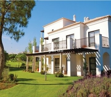 2 BHK Apartment For Sale in Jaypee Greencrest Homes, Jaypee Greens Sports City