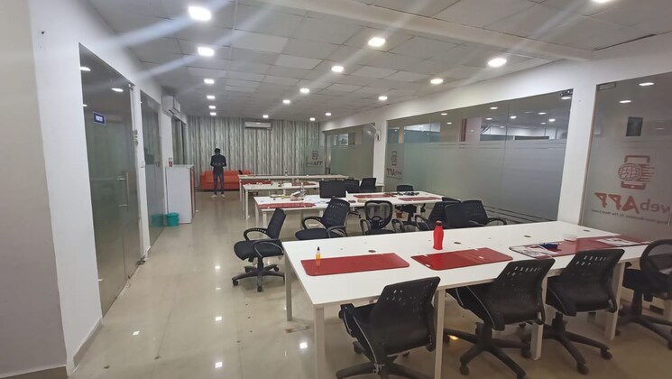 Team Area, sector 125 Commercial Office Space in IT/SEZ 8500 Sq.Ft. In Sector 125 Noida 9717496