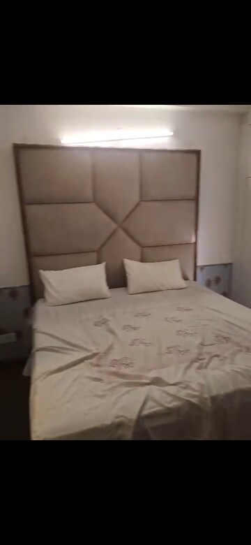 Bathroom in 3 BHK Builder Floor at BPTP Parkland Pride, Sector 77 – for Rent