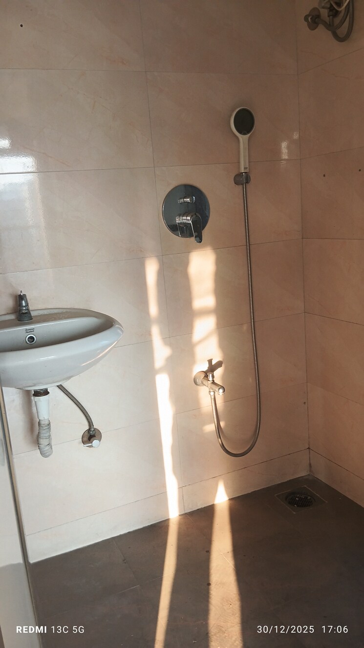 Bathroom, kalsha-sai-kalash 1 Bedroom 650 Sq.Ft. Apartment In Ulwe Navi Mumbai 9717635