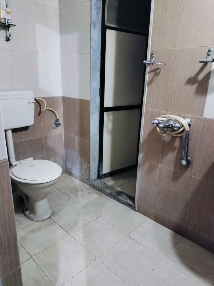 Bathroom, cosmos-park 1 Bedroom 450 Sq.Ft. Apartment In Ghodbunder Road Thane 9717572